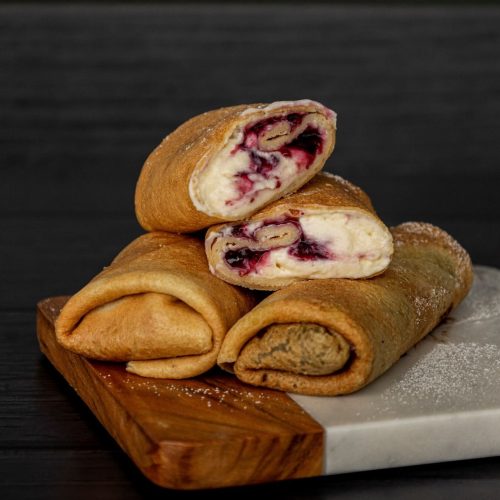 crepas rellenas de queso dulce y 3 berries
